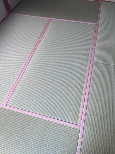ピンクの畳縁