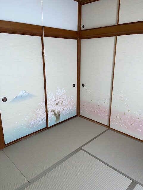 カラー畳灰桜色と桜柄の襖紙
