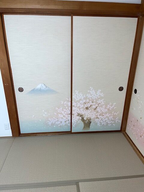 カラー畳灰桜色と桜柄の襖紙3